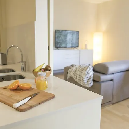 Bravissimo Cort Reial-3b Apartment Gerona